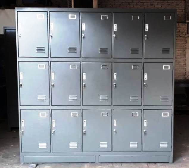 MUEBLES METÁLICOS